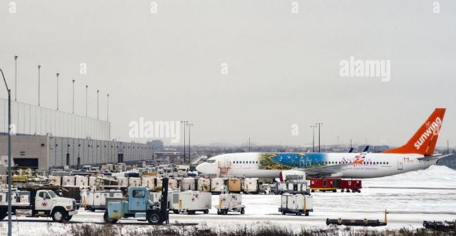 کینیڈا میں خراب موسم ، فضائی آپریشن متاثر ، سینکڑوں پروازیں تاخیر کا شکار